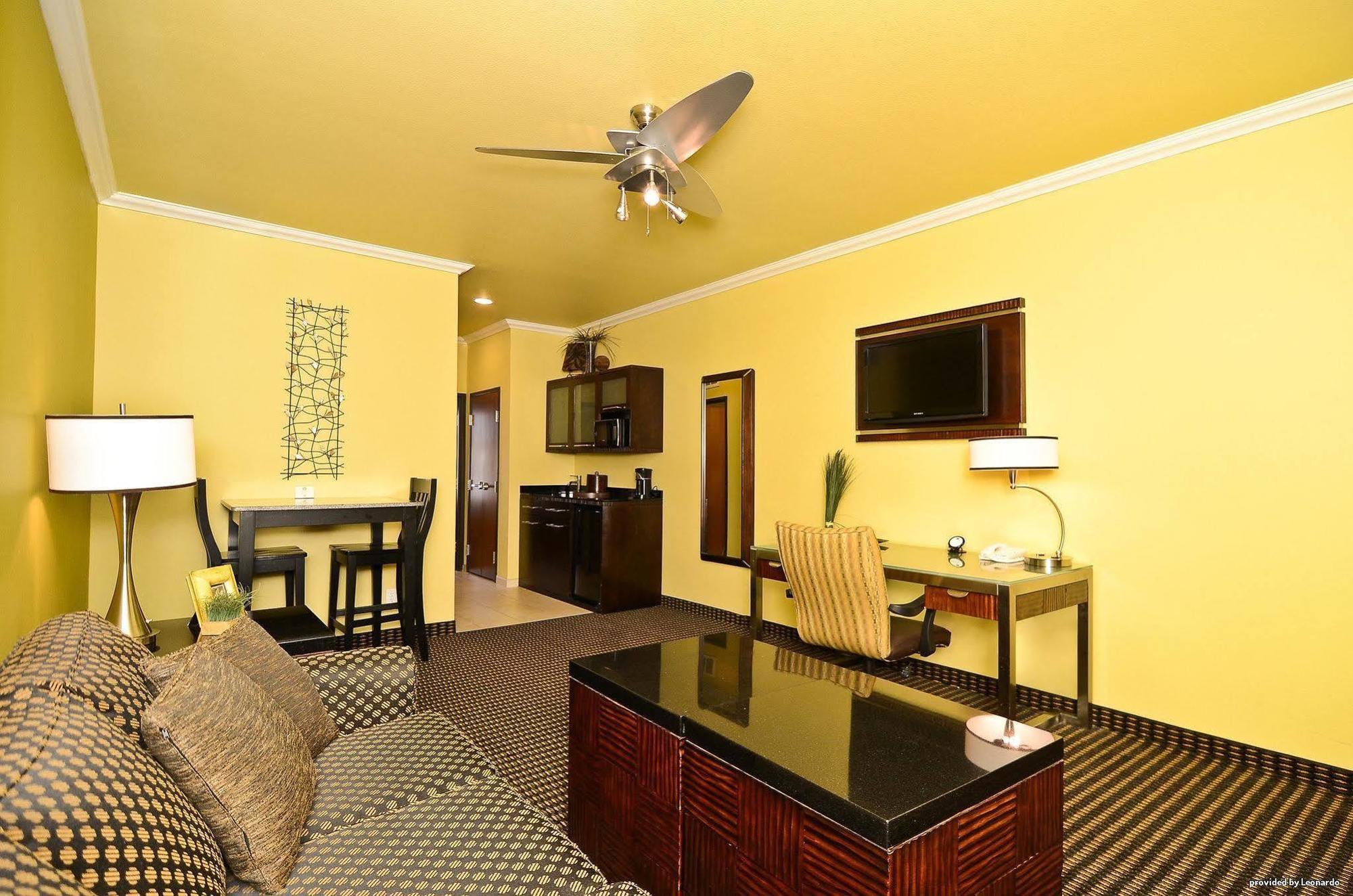 Best Western Plus Christopher Inn And Suites Forney Eksteriør billede