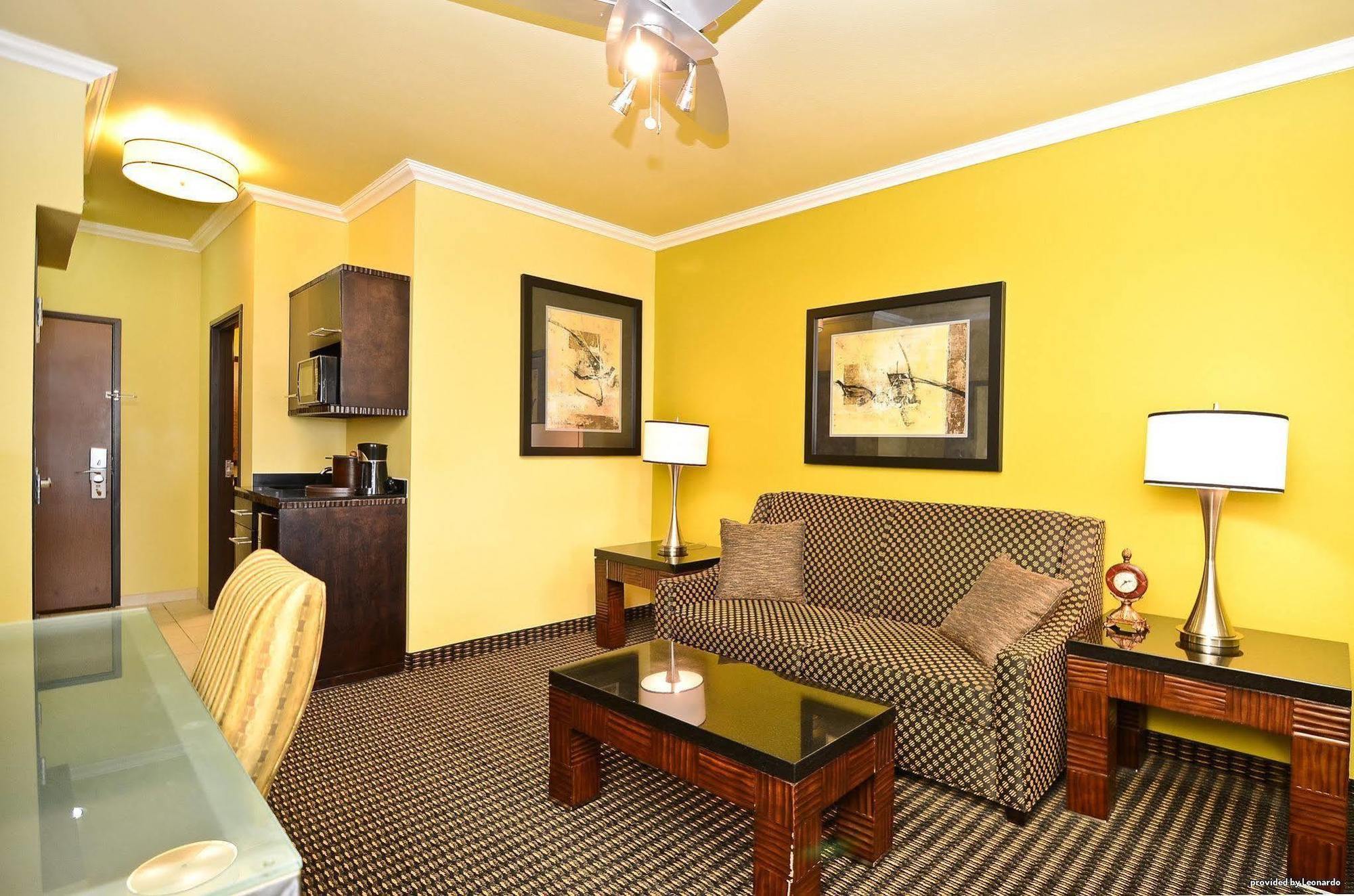 Best Western Plus Christopher Inn And Suites Forney Eksteriør billede