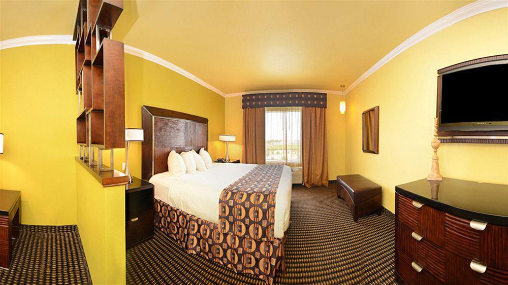 Best Western Plus Christopher Inn And Suites Forney Eksteriør billede